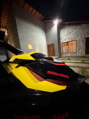 Jet ski Gtr 215