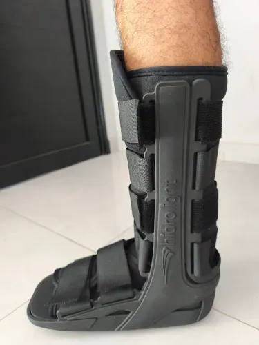 Bota ortopédica robofoot hidrolight imobilizadora fraturas pé/tornozelo - 4 cunhas