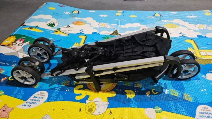 Carrinho de bebê COSCO