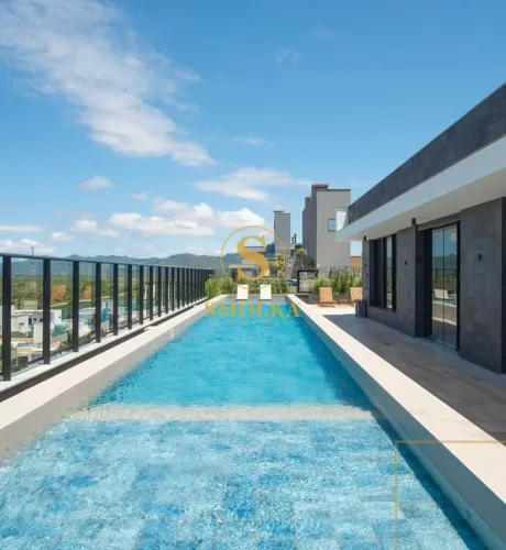 Apartamento á venda em Jurerê Internacional.