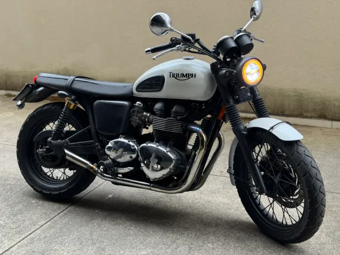 Triumph bonneville t100 900cc