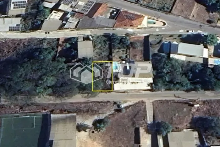 Lote Residencial / Comercial de aprox. 240,00m² Bairro São Francisco de Assis