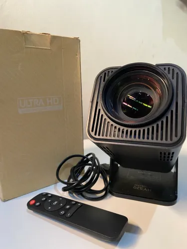 Projetor 4K Ultra HD Hy320 Smart Wi-Fi Bluetooth Android cor preta 