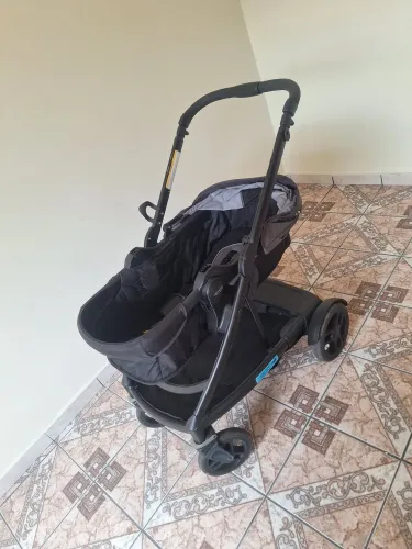 Carrinho de bebê completo Graco - Moisés e bebê conforto com base