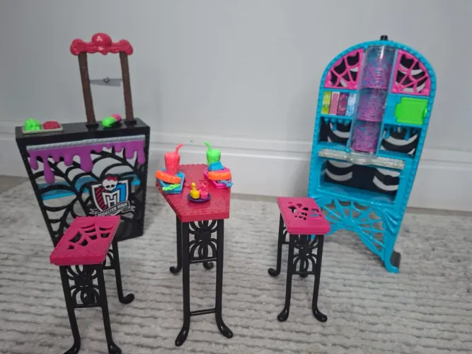 Lanchonete Monster High