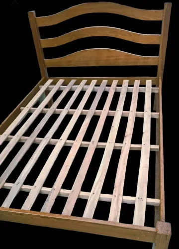 Cama de casal arco-íris Angelim 