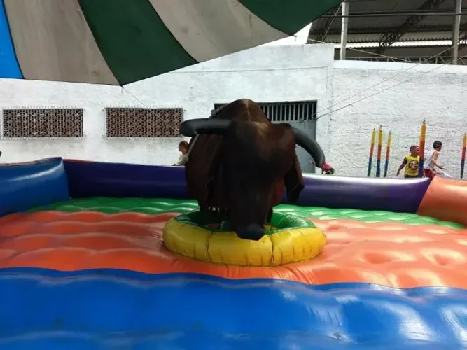 Touro mecânico para sua festa junina