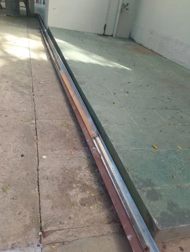 Vendo uma calha de 14 mts