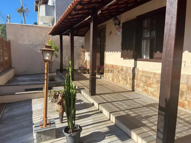 Casa em Caxambu, no bairro Jardim Recreio, à venda.