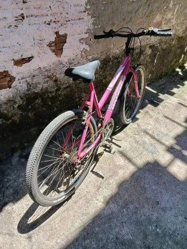 Vendo uma bicicleta feminina 
