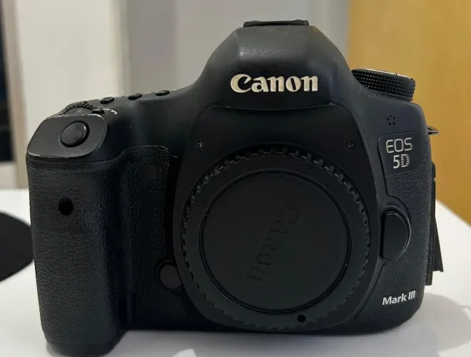 Camera canon 5D mark3 lll poucos cliques 