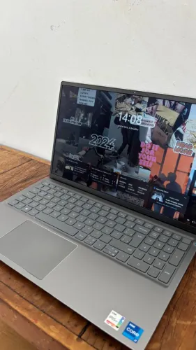 Dell Inspiron 15 5510 | Intel Core i7 | Tela TOUCHSCREEN | 8GB RAM | SSD 512GB