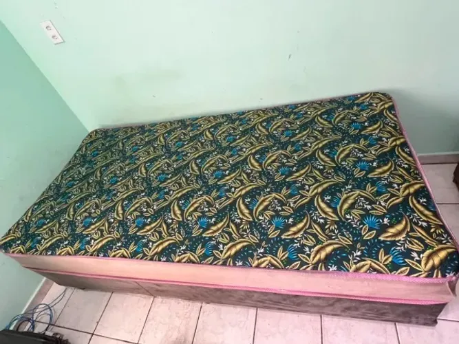 Cama box solteiro com colchão integrado