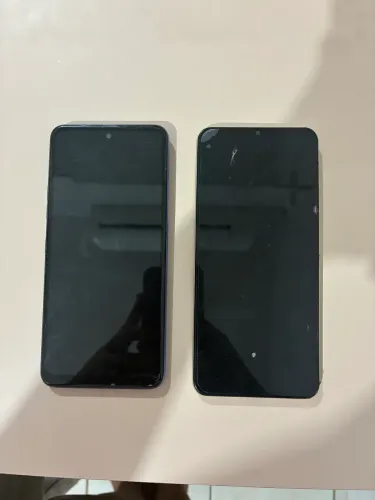 Kit 2 Celulares (LG + Realme) - Ótimo Preço / Ideais para Trabalho ou Reparo