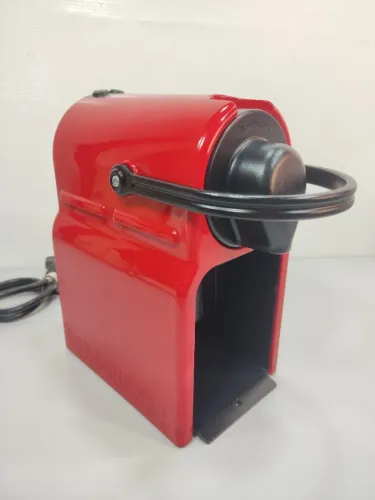 Com Defeito LEIA a Descrição - Cafeteira Nespresso Inissia C40 M1b (Usado)