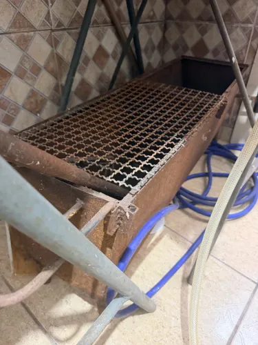 Vendo churrasqueira para cem espetinhos