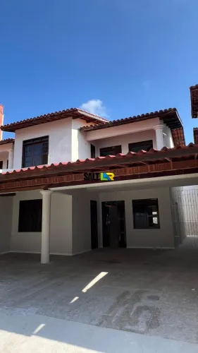 CASA EM CONDOMÍNIO NA SAPIRANGA - 5 QUARTOS, 5 VADAS - R$630.000,00