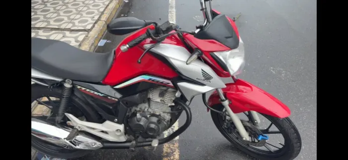 VENDO TITAN 2024 EDIÇÃO ESPECIAL 40 ANOS
