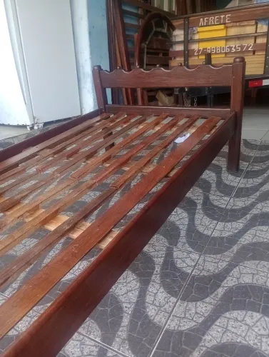 Cama de solteiro de madeira macanaiba pura e maciça 399,00