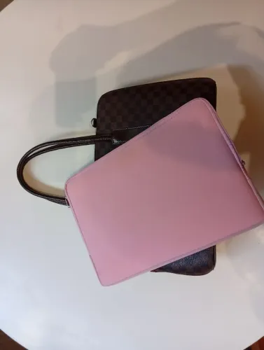 Bolsa feminina para notebook 15 couro marrom xadrez