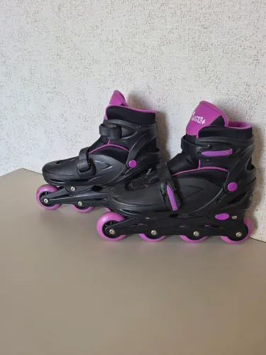 Patins 33 - 37 preto/roxo seminovo