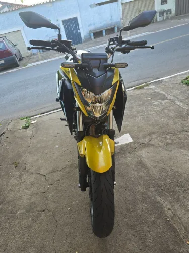 CB300F 2024