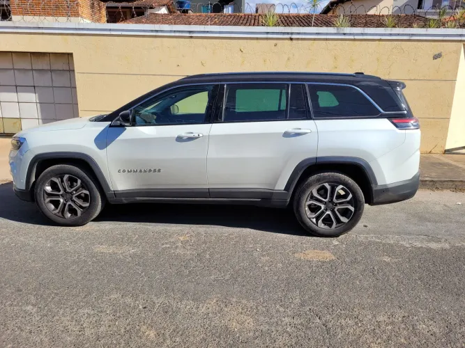 Jeep Commander Limited T270 1.3 TB Flex AUT 2022