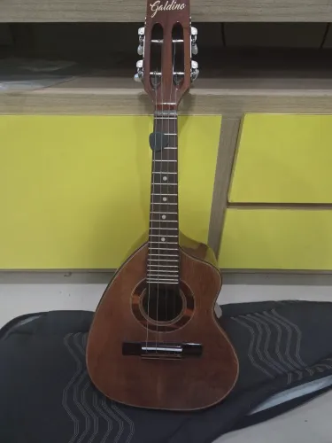 Cavaquinho cavaco luthier Galdino modelo graviola 
