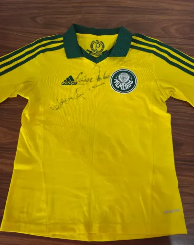 Camiseta autografada por Ademir da Guia e César Maluco