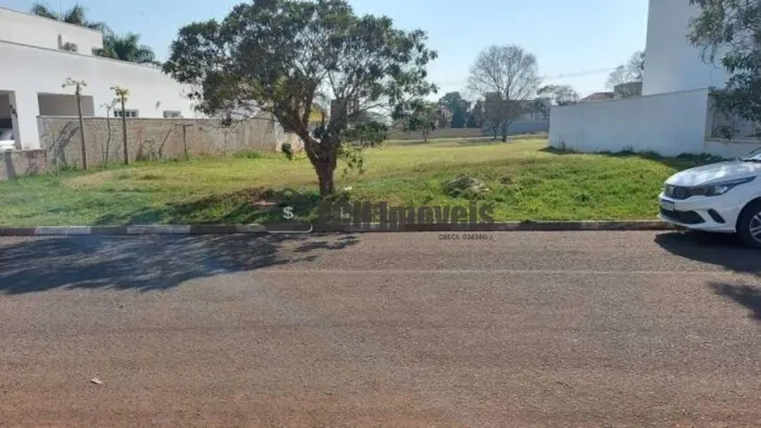 Terreno no condomínio Flora Ville em Boituva