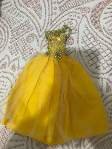 Vestido da Bela para Barbie