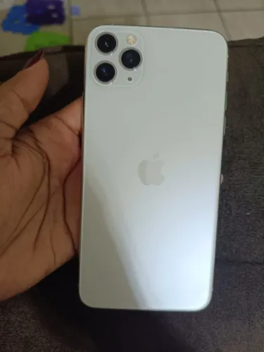 iPhone 11 Pro MAX única dona tudo original