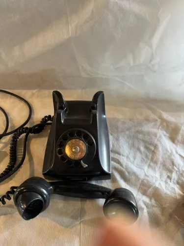 Telefone rotativo antigo