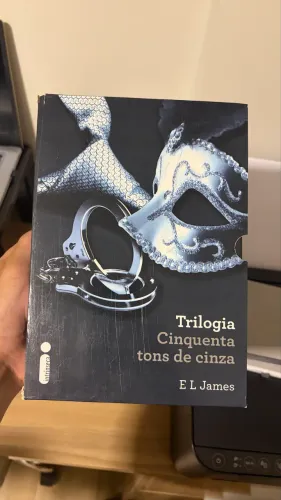 Kit completa (3 livros) Trilogia de Cinquenta Tons de Cinza 