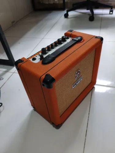 Cubo de guitarra Orange crush 20 RT
