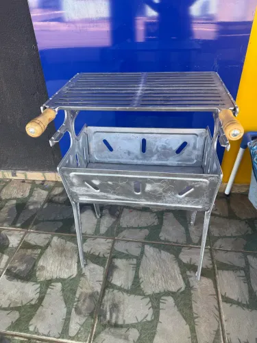 CHURRASQUEIRA DE ALUMINIO DESMONTÁVEL 