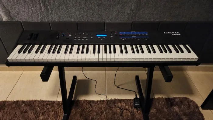 TECLADO KURZWEIL SP76II