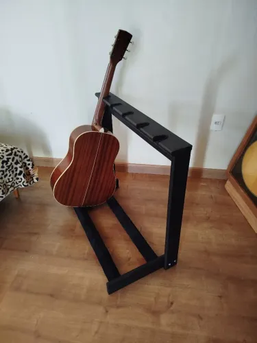 Suporte para 5 instrumentos ( guitarra, violão, baixo etc)