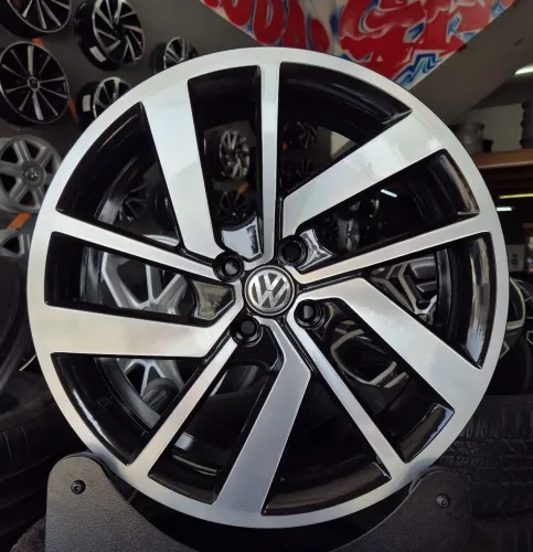 Jogo de rodas Jetta GLI aro 18 4x100