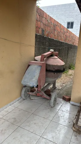 Aluga-se betoneira da grande.