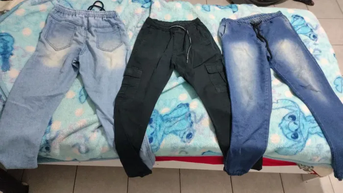 Calças Jeans e Cargo Preta - Usado