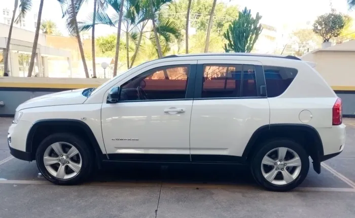 Jeep Compass Sport 2.0 16V 156cv 5P 2013