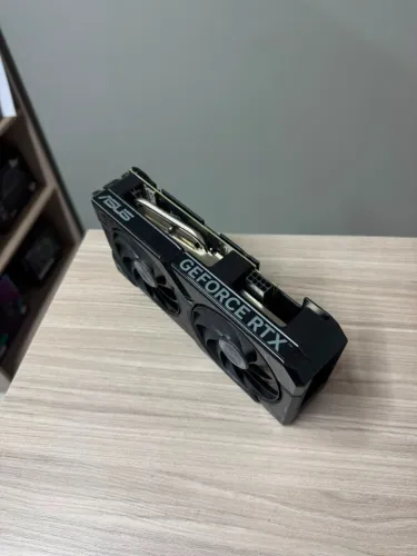 Placa de Video Asus RTX 4060 Dual 8GB