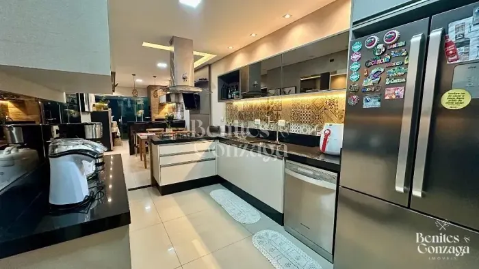 Casa à venda em Maringá, Jardim Paraizo, com 3 quartos, com 155 m²