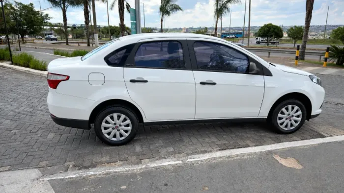 Fiat Grand Siena 1.4 EVO Flex 8V 4P 2021