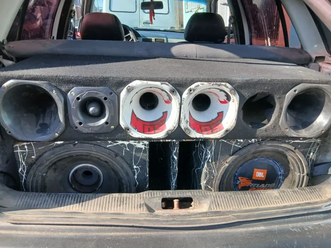 Vendo som automotivo 