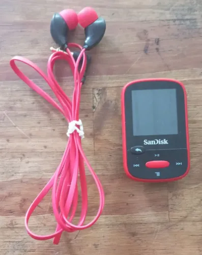 Vendo MP3 SanDisk 4Gb Clip Sport MP3 Player Usado