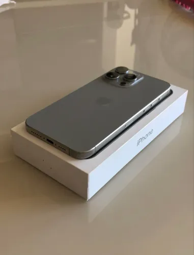 iPhone 15 Pro max 256Gb Cinza
