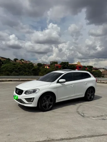 Volvo XC 60 T-5 R-design 2.0 FWD 5P 2014