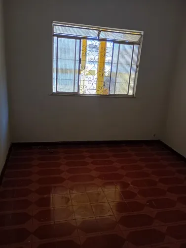 Alugo casa parte baixa do eucaliptal